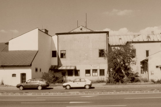 Residence of the company  [ 04.09.1993 ]